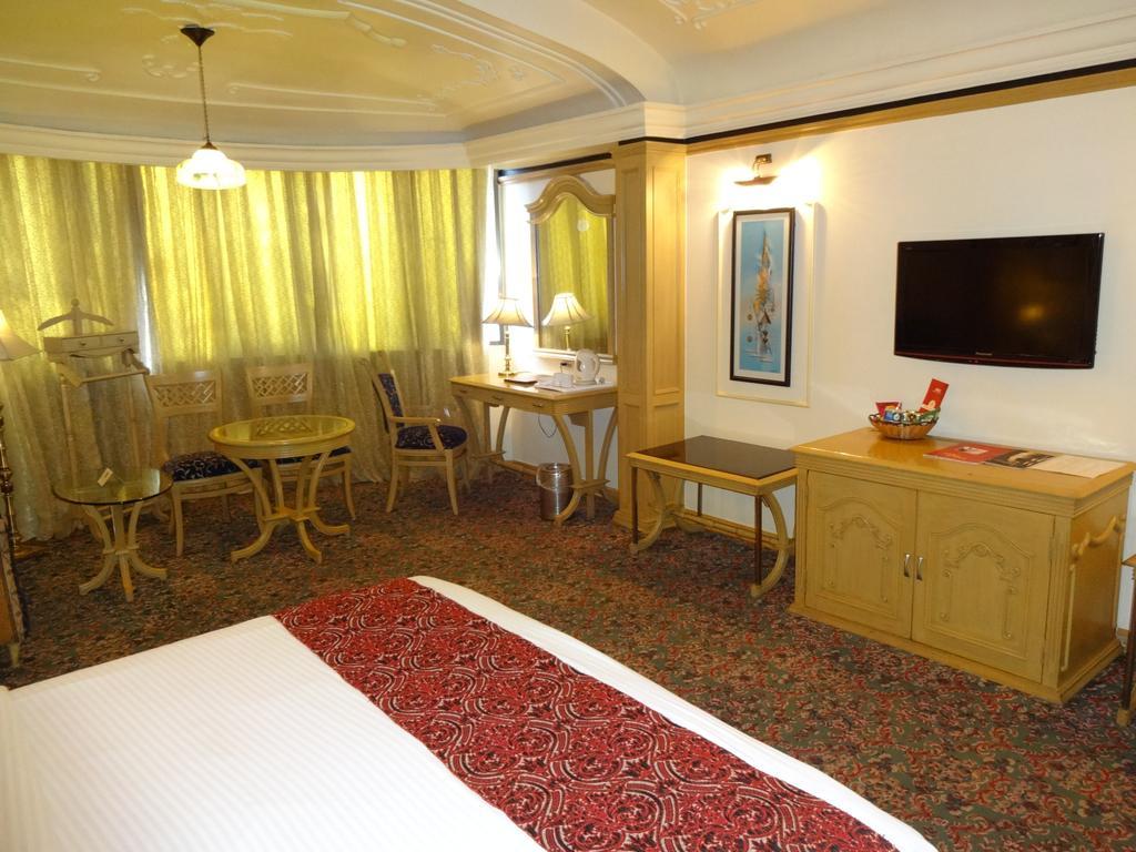 Rāipur Hotel Babylon International מראה חיצוני תמונה