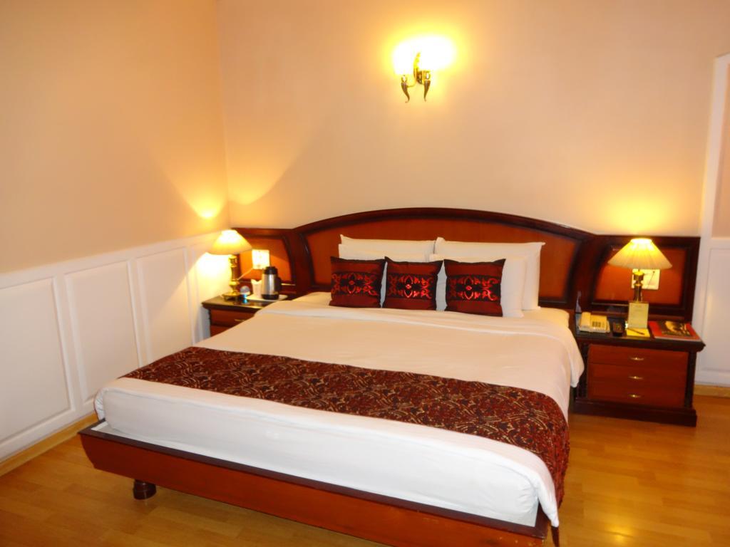 Rāipur Hotel Babylon International מראה חיצוני תמונה