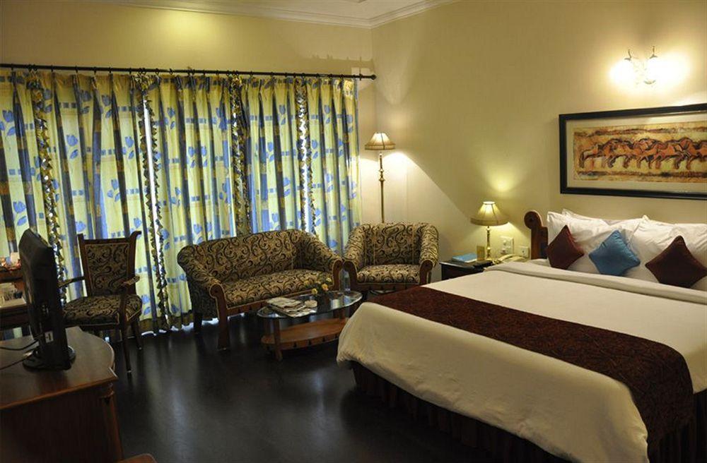 Rāipur Hotel Babylon International מראה חיצוני תמונה